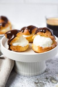 profiteroles soezen met chocola